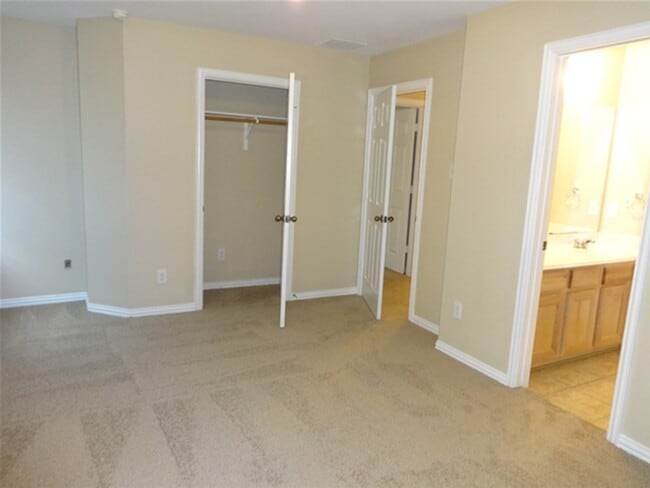 property at 2610 Dawn River Ln