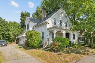 56 Chapel St, Unit 3 in Augusta, ME - Building Photo