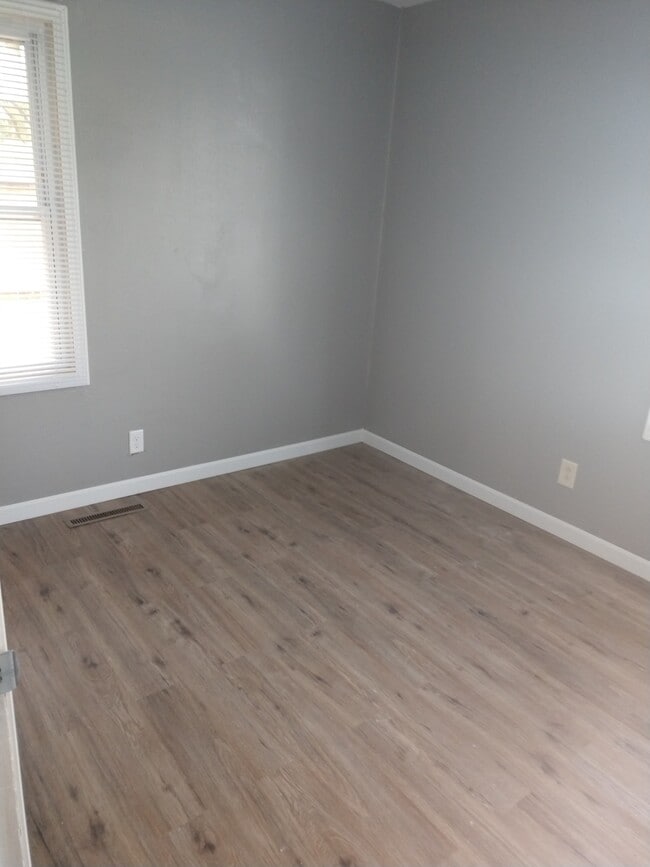 1807 Southwood Dr in Champaign, IL - Building Photo - Building Photo