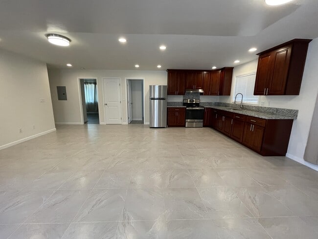 738 22nd Ave in Honolulu, HI - Building Photo - Building Photo