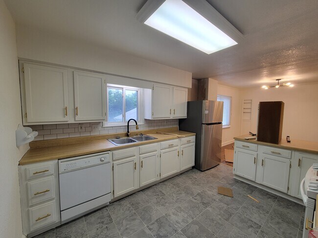 5603 N Brooklyn Ave in Kansas City, MO - Building Photo - Building Photo