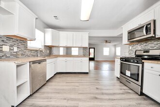 7504 Elm St in Houston, TX - Building Photo - Building Photo