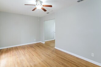 6020 Woodside Dr in Jacksonville, FL - Building Photo - Building Photo