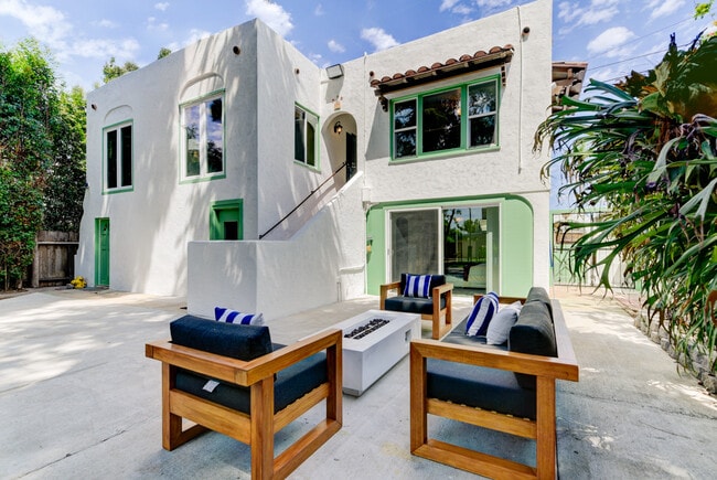 property at 1406 W Pennsylvania Ave