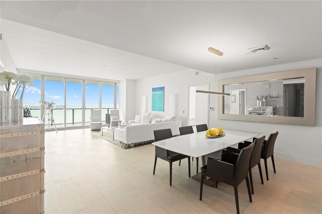 350 Ocean Dr in Key Biscayne, FL - Building Photo - Building Photo