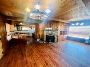 35022 82nd St E in Littlerock, CA - Foto de edificio - Building Photo