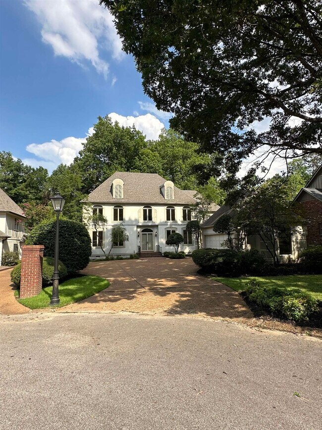 320 River Oaks Rd N in Memphis, TN - Building Photo - Building Photo
