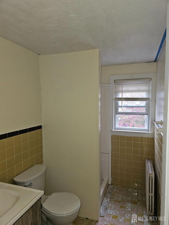 319 Felton Ave in Highland Park, NJ - Building Photo - Building Photo
