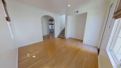 137 Canyoncrest in Irvine, CA - Building Photo - Building Photo
