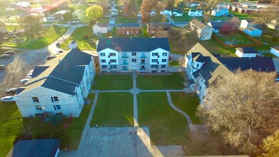 1120 Reed St in Grinnell, IA - Foto de edificio - Building Photo