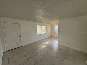 209 Northwest Jefferson Cir N in St. Petersburg, FL - Building Photo - Building Photo