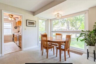235 Nordica Ave in Glenview, IL - Building Photo - Building Photo