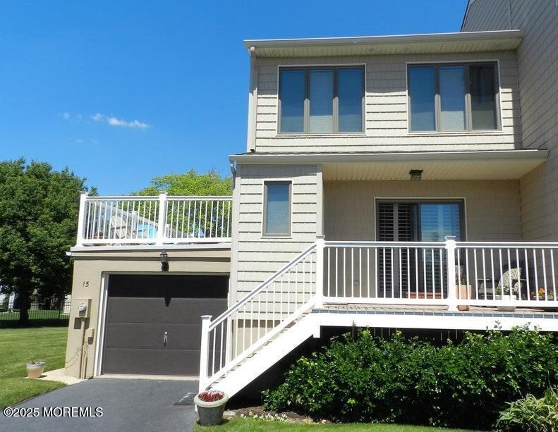 15 Meredith Ct in Monmouth Beach, NJ - Building Photo