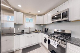 44 Hall St in Providence, RI - Building Photo - Building Photo