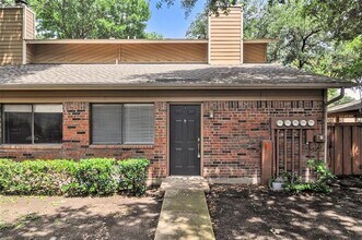 5720 Cedar Creek Dr in Benbrook, TX - Building Photo - Building Photo
