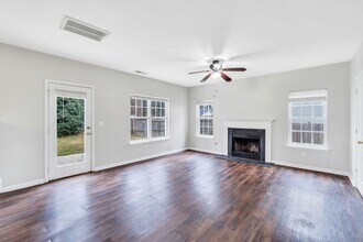 5508 Kiev Dr in Charlotte, NC - Building Photo - Building Photo
