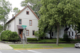 1030-1036 Emerald St in Madison, WI - Building Photo - Building Photo