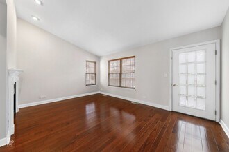 831 Genesee Dr in Naperville, IL - Building Photo - Building Photo