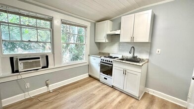 313 S Lakeside Dr, Unit 3 in Lake Worth Beach, FL - Building Photo - Building Photo