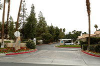 Las Serenas Apartments in Palm Desert, CA - Foto de edificio - Building Photo