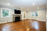 18 Rodney Rd in Scarsdale, NY - Building Photo - Building Photo