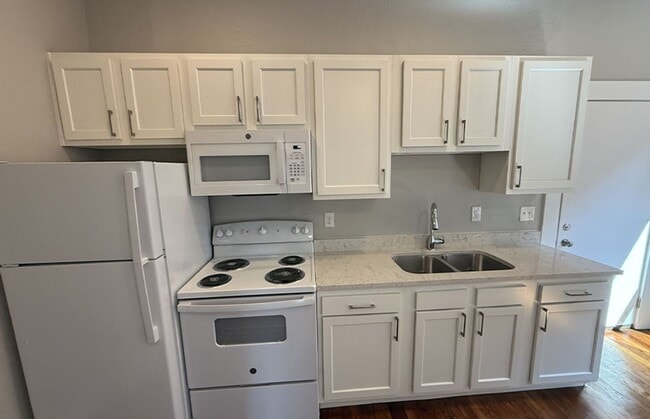 property at 2724 Jefferson Ave