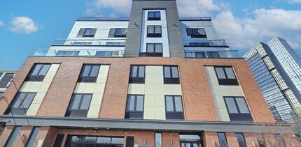 211 Baldwin Ave in Jersey City, NJ - Building Photo - Building Photo