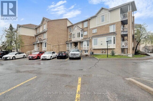 property at 1633 Locksley Ln