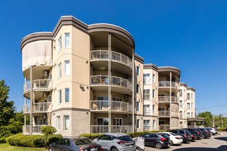 504 Des Prairies Boul in Laval, QC - Building Photo - Building Photo