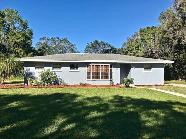 3873 Prudence Dr