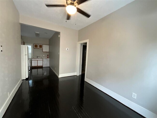 property at 3403 Yupon St