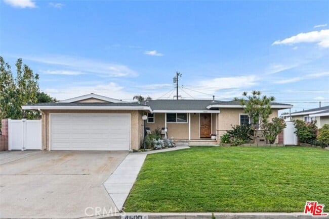 4500 W Tiller Ave in Orange, CA - Building Photo - Building Photo