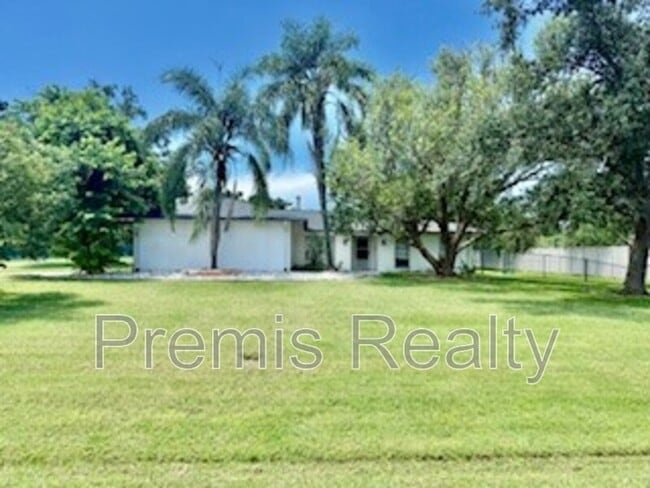 property at 1770 Braxton Bragg Ln