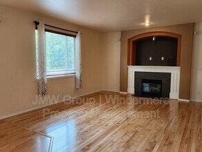 13239 124th Ct NE in Kirkland, WA - Building Photo - Building Photo