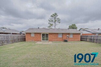 1060 NW 6th St in Moore, OK - Building Photo - Building Photo