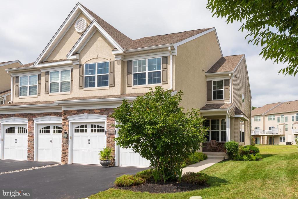 2604 Rockledge Ct in Chester Springs, PA - Building Photo