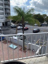 16740 NE 9th Ave in North Miami Beach, FL - Building Photo