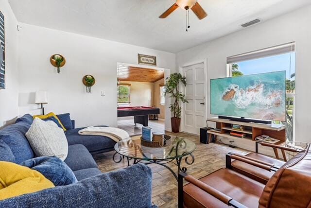 property at 917 W Drew St