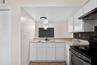 6071 Regent Manor in Lithonia, GA - Building Photo - Building Photo