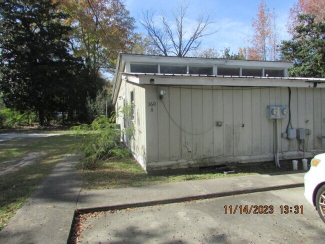 360 N Magnolia St-Unit -A in Sumter, SC - Building Photo - Building Photo