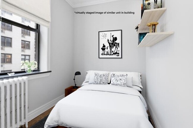 326 E 35th St in New York, NY - Building Photo - Building Photo