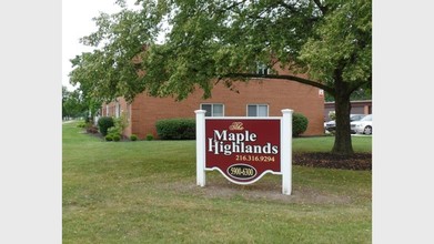 Maple Highlands Apartments in Maple Heights, OH - Building Photo - Building Photo