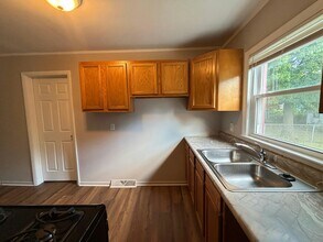 7034 Yacht Ave in Warren, MI - Building Photo - Building Photo