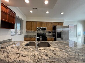 502 W Yukon Dr in Phoenix, AZ - Building Photo - Building Photo