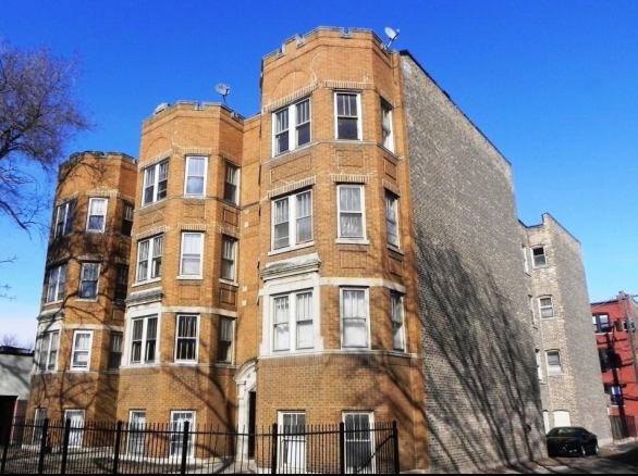 7531 N Hoyne Ave in Chicago, IL - Building Photo