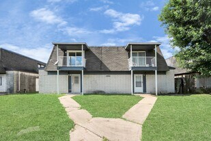 12068 Beechnut St in Houston, TX - Building Photo