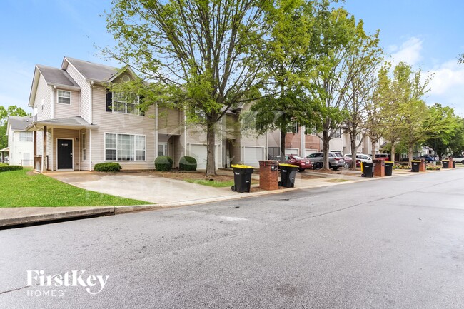 2394 Brianna Dr in Hampton, GA - Foto de edificio - Building Photo