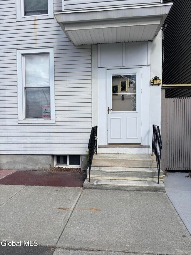 412 2nd St in Troy, NY - Building Photo - Building Photo