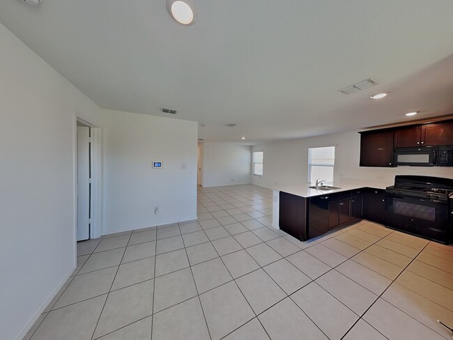 2644 Turtle Dove Dr in Fort Worth, TX - Building Photo - Building Photo