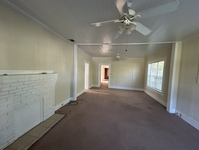 409 E Barnard St in Glennville, GA - Building Photo - Building Photo